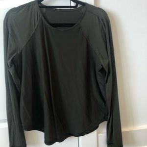 lululemon dark green, light luxtreme long sleeve, size 10